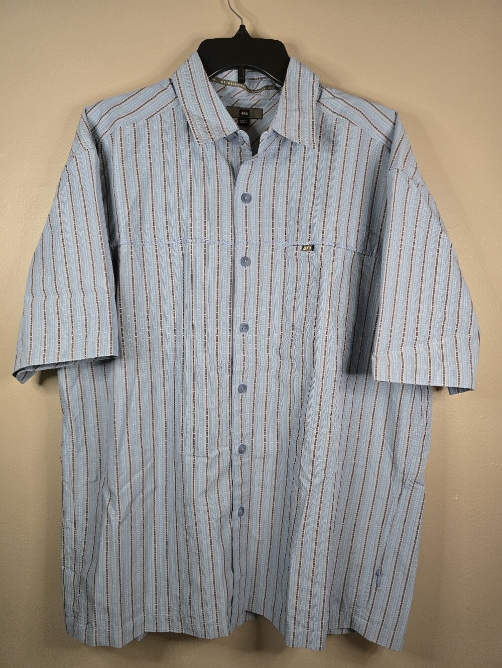 REI Blue Tech Stripe Men's Size Large UPF 45+ Moisture Wicking Shirt Hiking